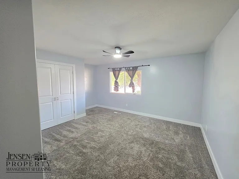 1151 W Wesley Powell Dr — Photo 16
