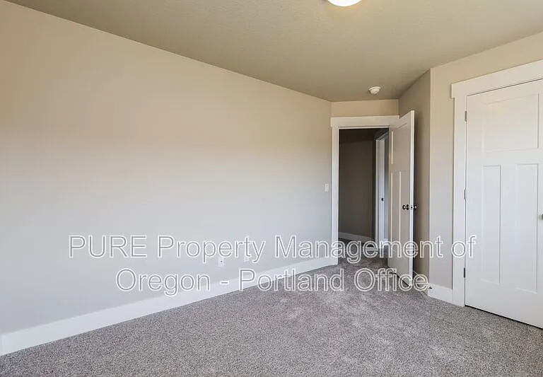 504 NE Trillium Dr — Photo 28
