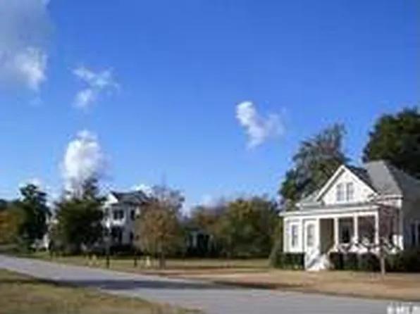 7 Waterbird Dr, Beaufort, SC 29907