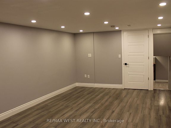 5th image of 520 Dogwood Ave
