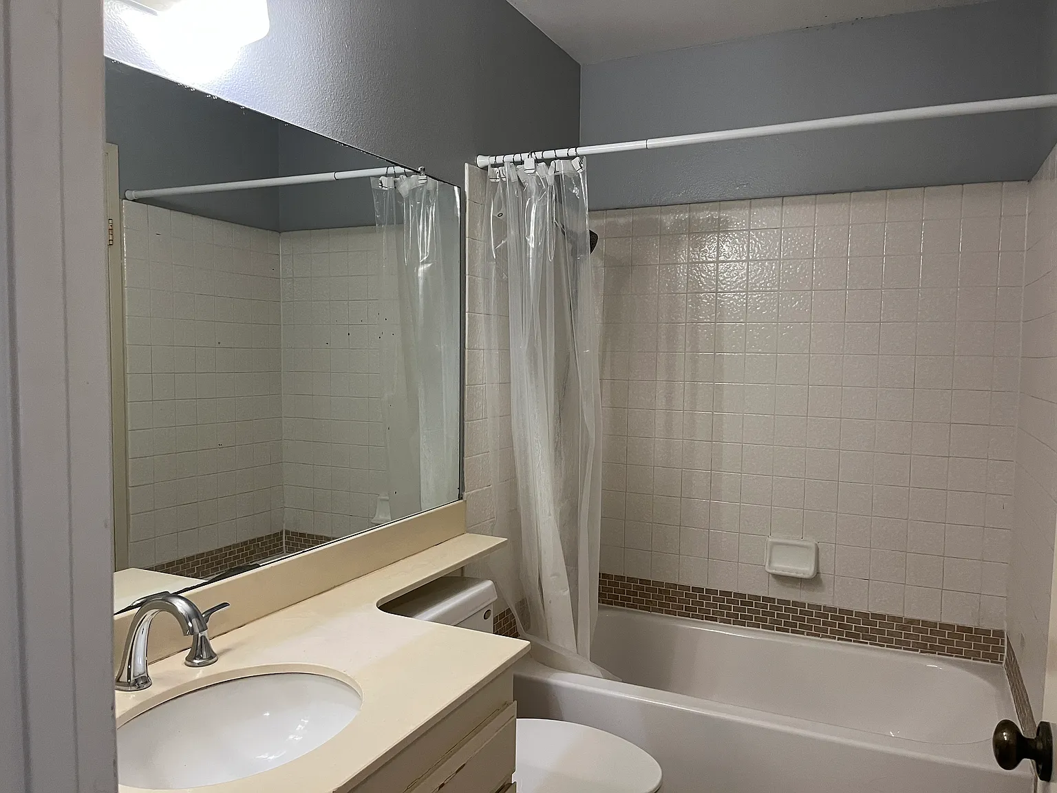 2 bed, 1.5 bath, 1097 sqft, $3,000 — Photo 4