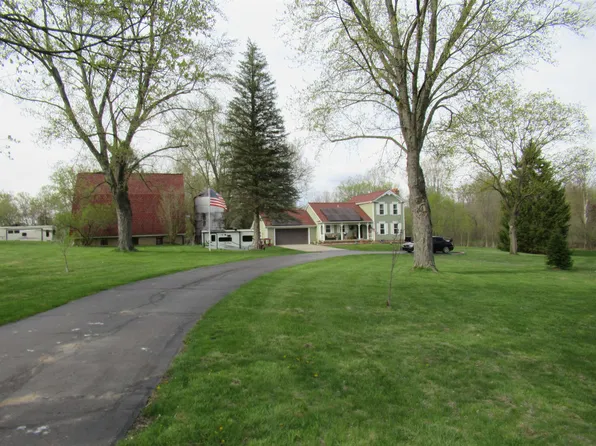 8292 Beecher Rd, Flushing, MI 48433