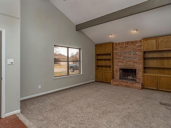5th image of 4701 Oak Knoll St