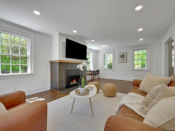 4th image of 100 Walworth Avenue