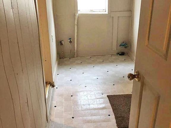 4th image of 206 Hawthorne Ave