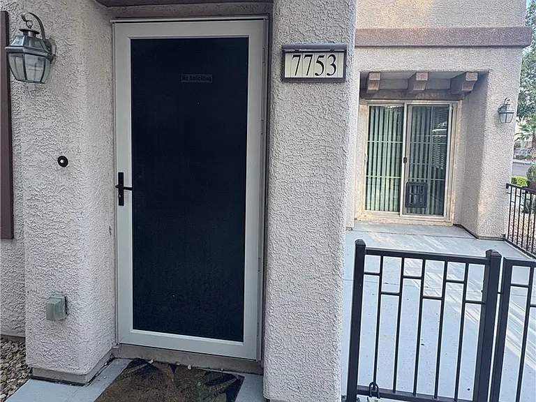 7753 Petite Pillar Ct — Photo 1