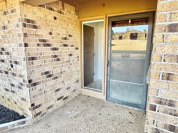 5th image of 48380 Caughern Ln