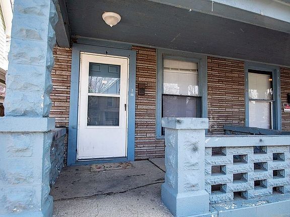 2nd image of 1227 N Tacoma Ave