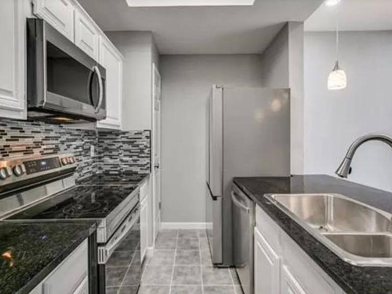 8601 Park Ln #524 — Photo 9