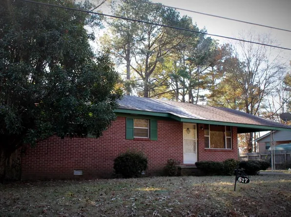 617 Wagner St, Water Valley, MS 38965