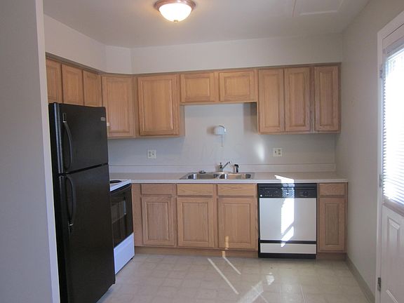 5th image of 4637 Hilton Ave