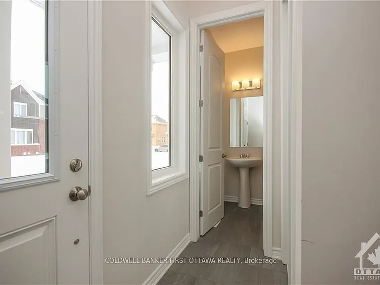 72 Focality Cres — Photo 3