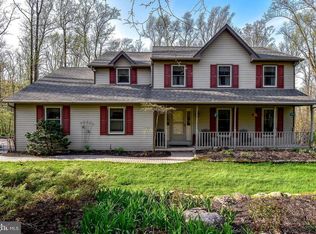 1567 Hilltop Rd, Mohnton, PA 19540