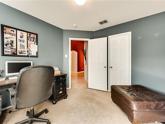 4th image of 6021 Sun Ray Dr