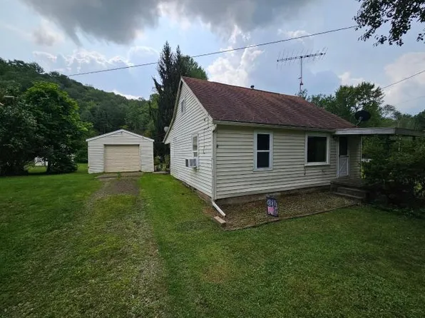 2368 Priest Hollow Rd, Russell, PA 16345