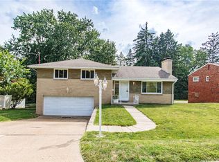 4786 Beall Dr, Pittsburgh, PA 15236