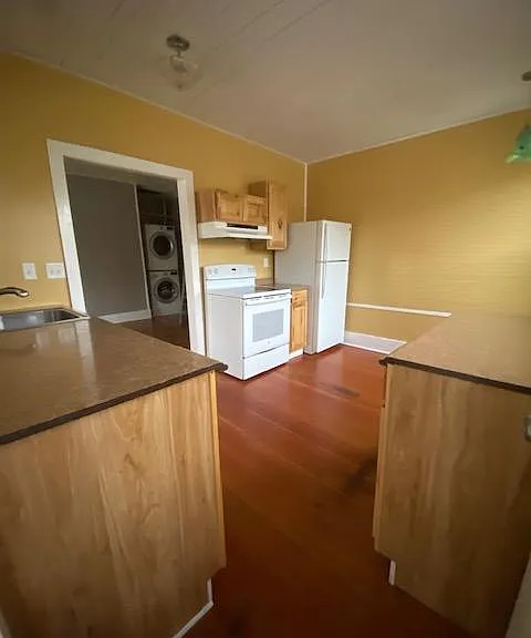 802 N 13th St — Photo 5