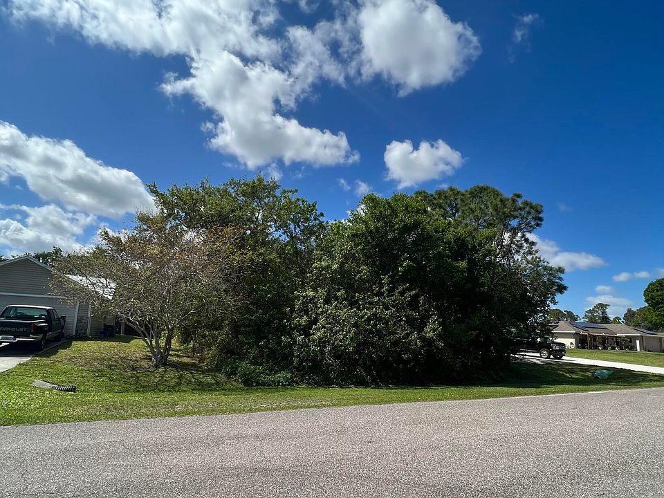 2nd image of 532 S Easy Street