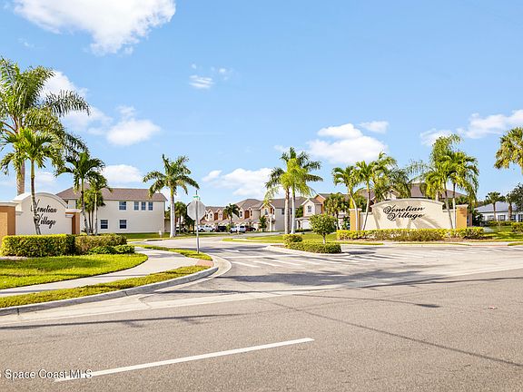 3rd image of 1020 Venetian Dr Unit 102