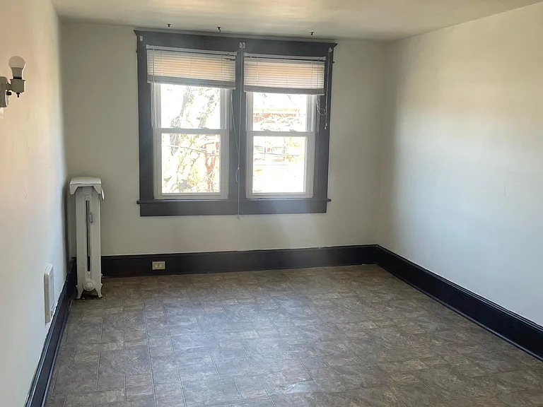 191 S Maple Ave — Photo 6