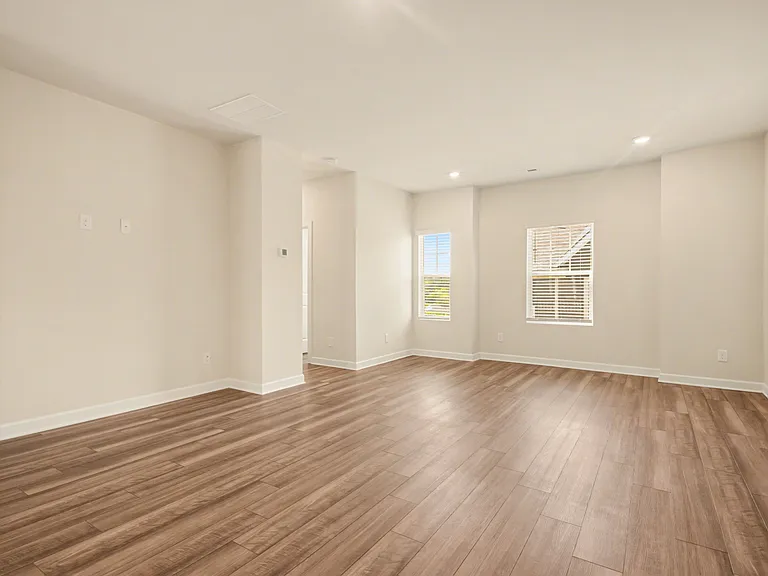 4426 Millennium Ave — Photo 12