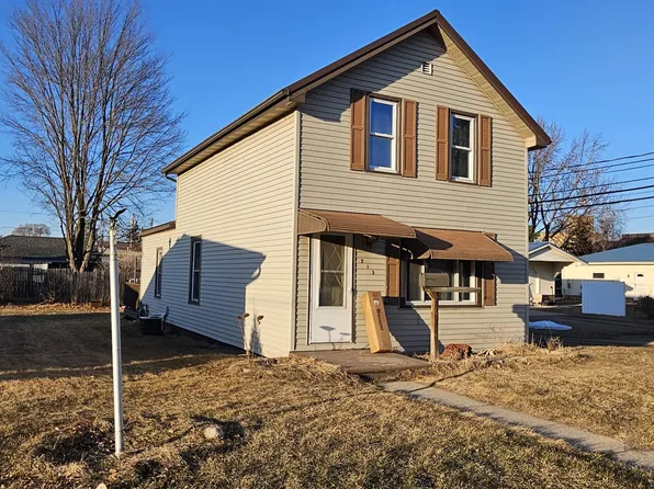213 W Wescott Ave, Shawano, WI 54166