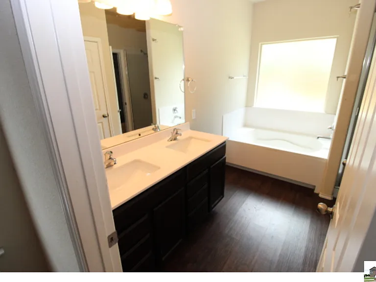 1202 Stonewall Rdg — Photo 24