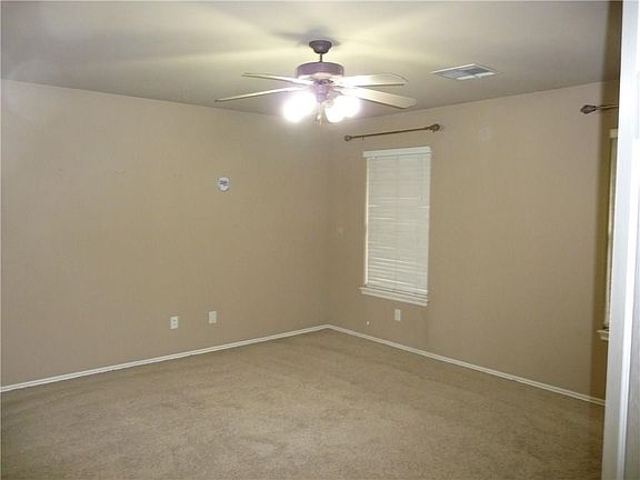 LARGE MASTER BED ROOM