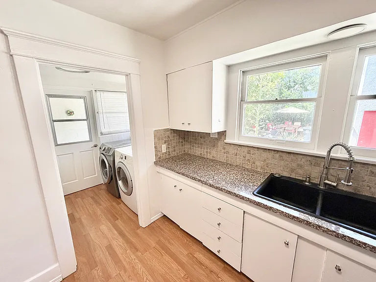 433 Palm Dr — Photo 10