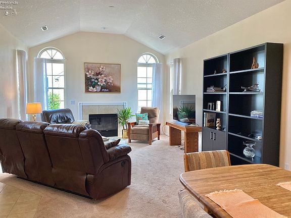 4th image of 2740A Canterbury Cir
