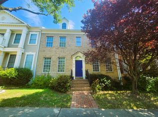 917 Crestfield Dr, Rockville, MD 20850