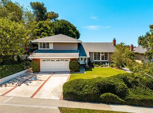 1877 Swan Cir, Costa Mesa, CA 92626