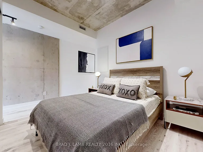 55 Ontario St #718 — Photo 13