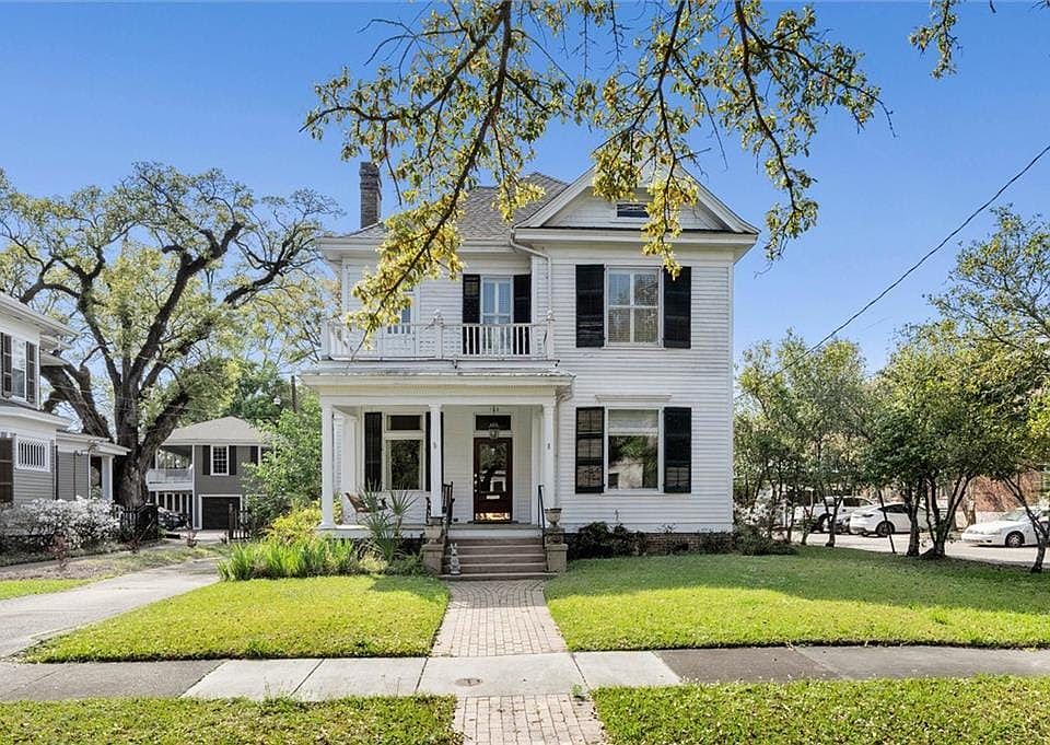 1st image of 160 S Georgia Ave