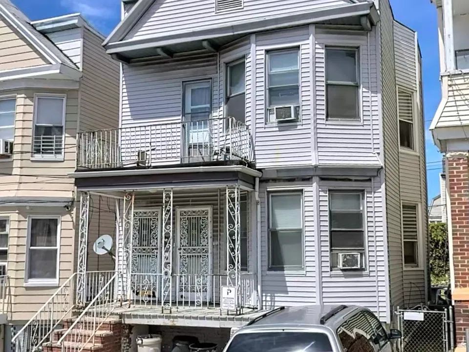 314 Armstrong Ave #1A