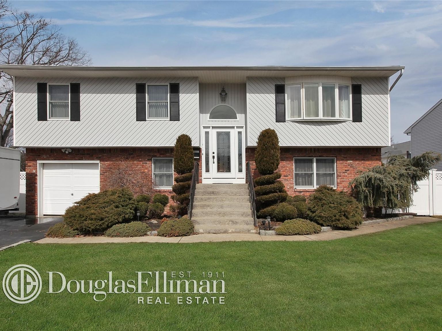 119 Amsterdam Ave, West Babylon, NY 11704 Zillow