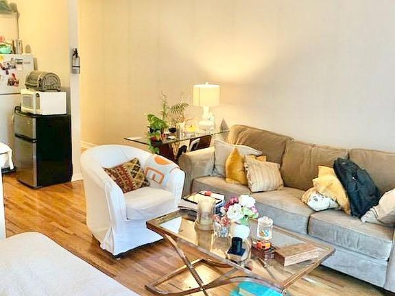 4th image of 340 Maple Ave #2N