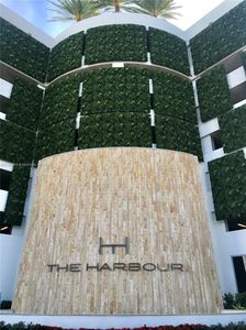 16385 Biscayne Blvd UNIT 220, North Miami Beach, FL, 33160