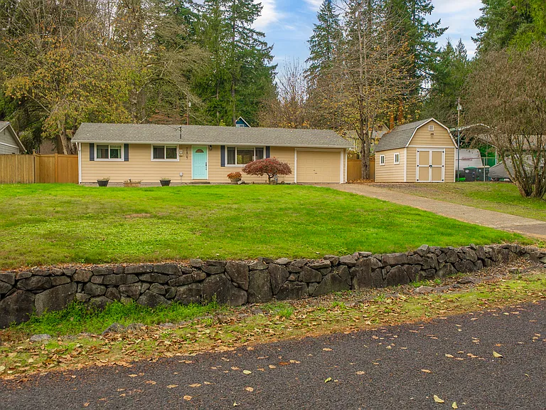 7409 Mazama St SW — Photo 17