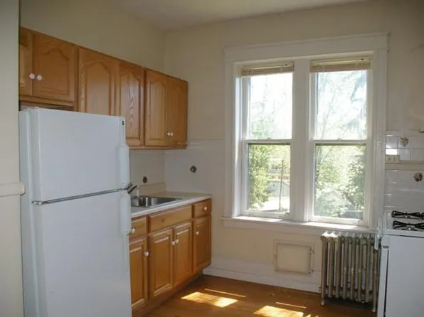 25 Hammersley Ave, Poughkeepsie, NY