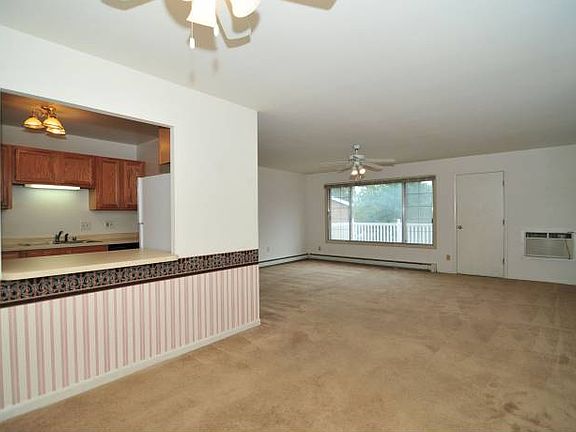 4th image of 149 Linden Ln