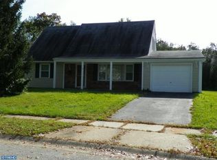 19 Noland Ln, Willingboro, NJ 08046