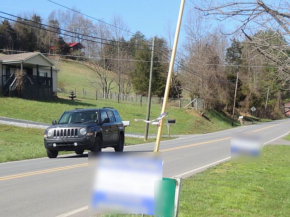 4th image of 1308 Bristol Hwy