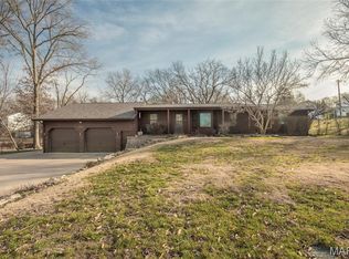 850 Starlight Dr, Saint Charles, MO 63304
