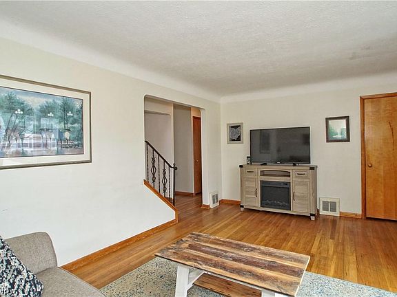 4th image of 407 Beechwood Dr