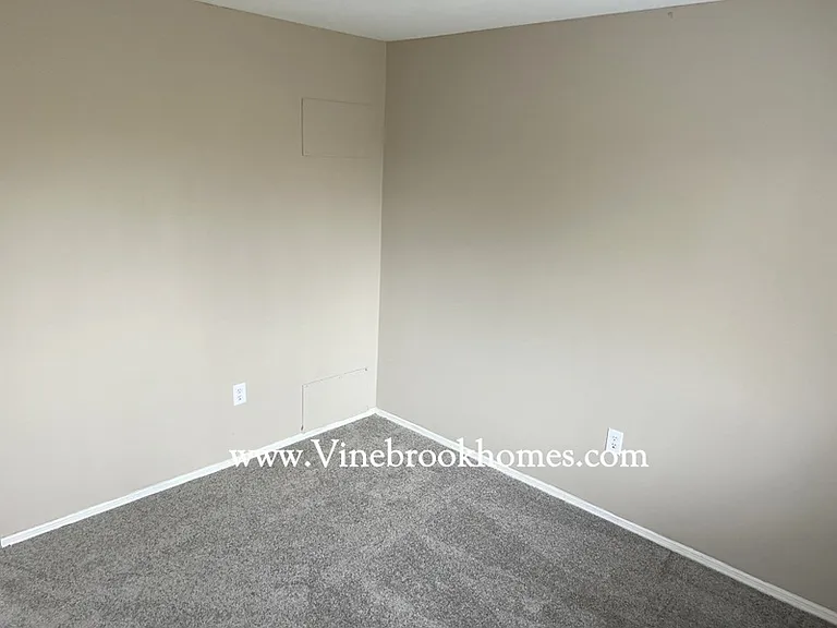 3591 Golden Meadows Ct — Photo 9