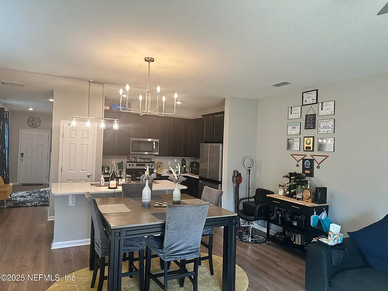 9804 Fiddleback Ln — Photo 5