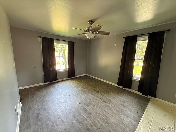 5th image of 3535 Saint Christopher Ln
