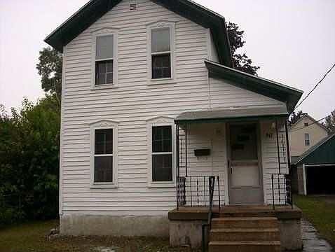 1st image of 917 Sherman St SE