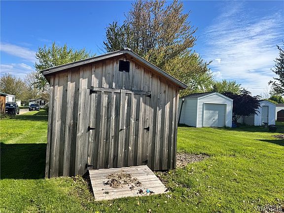5th image of 840 Nicole Ln